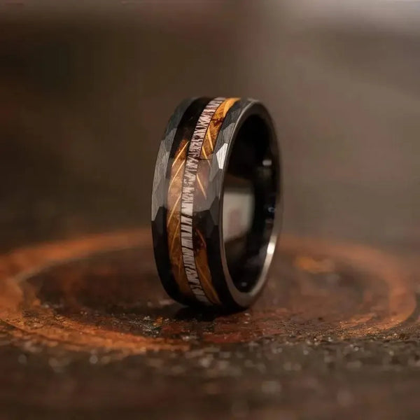 Heritage Oak Ring - Black Faceted