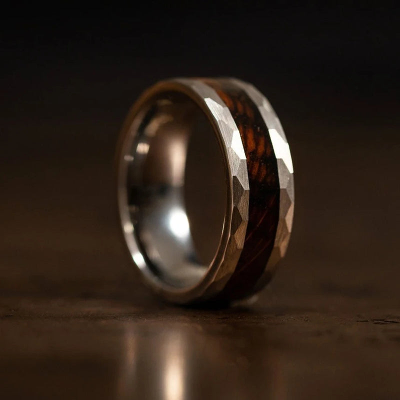 Heritage Oak Ring - Silver Faceted