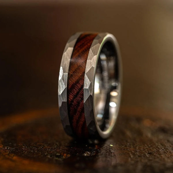 Heritage Oak Ring - Silver Faceted
