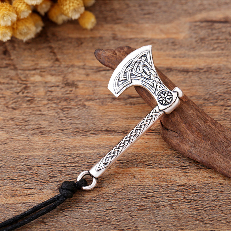 Viking Necklace - Knot